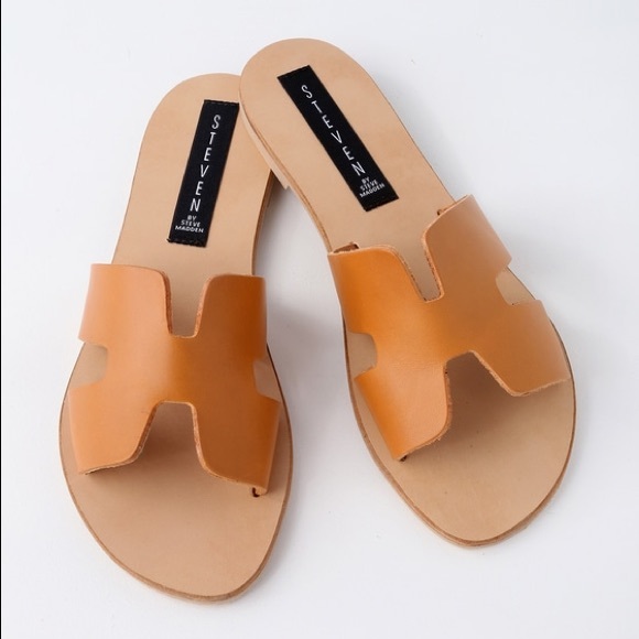 Steve Madden Shoes - NWT STEVE MADDEN GREECE SANDALS IN COGNAC